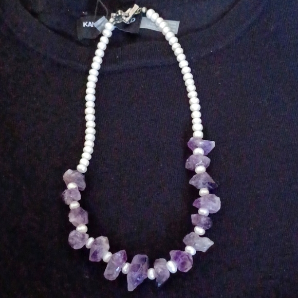 NWOT.Beautiful amethyst  and fresh water pearl necklace - Picture 2 of 9